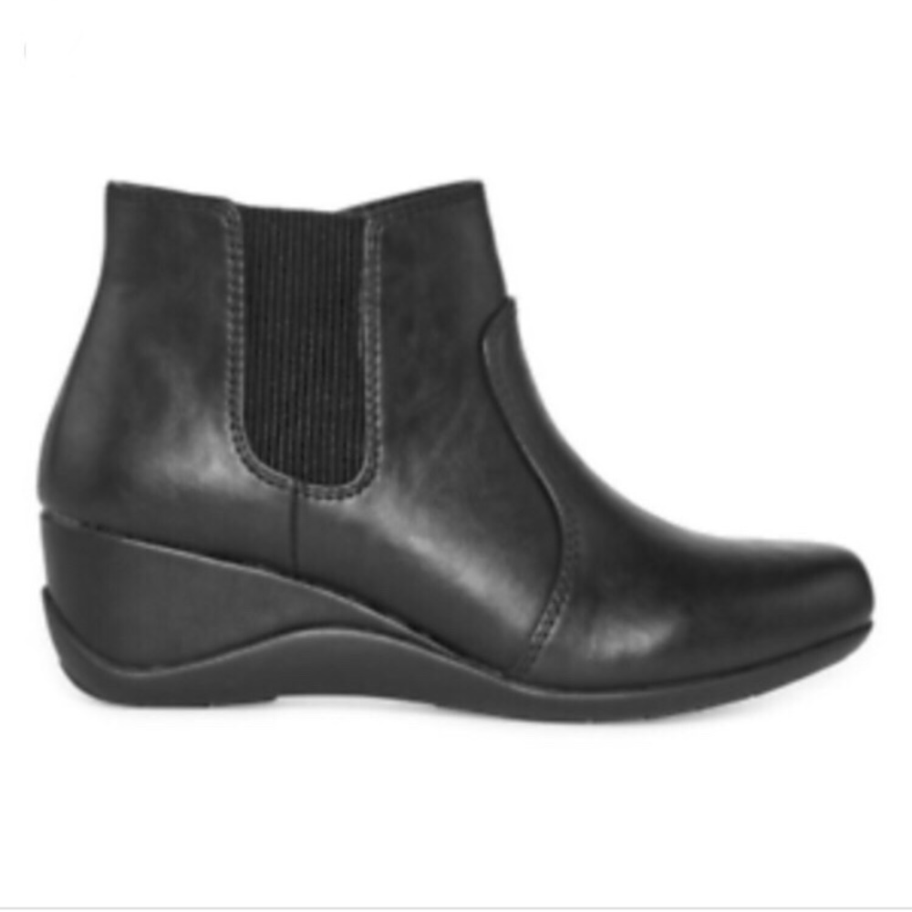 St. John’s Bay Boots